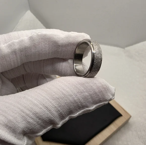 Stainless Steel Size 7 Rings. - Picture 4 of 9